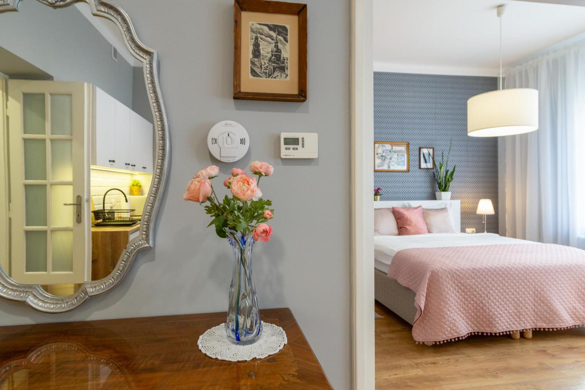 Smile Apartments Center Krakow Old Town ภายนอก รูปภาพ